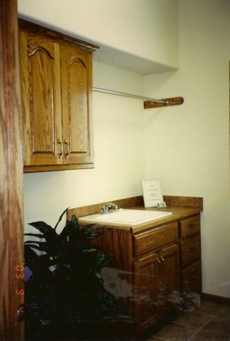 laundryroom1.jpg